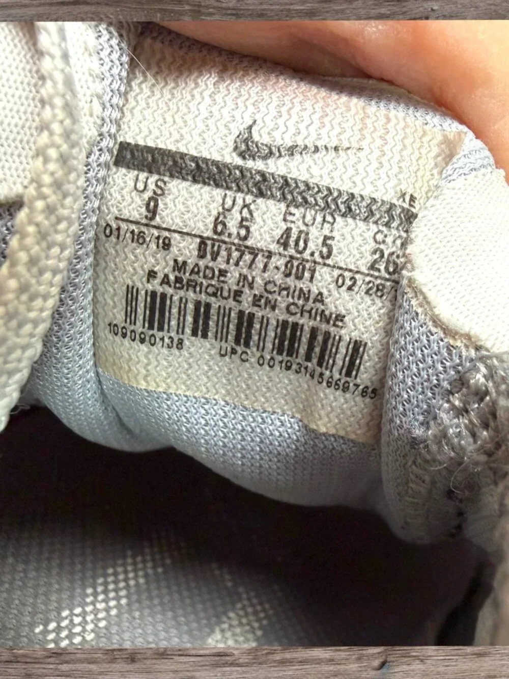 Nike Air Zoom Pegasus 35 Running Shoes Women’s 9 Gray Athletic Sneaker
